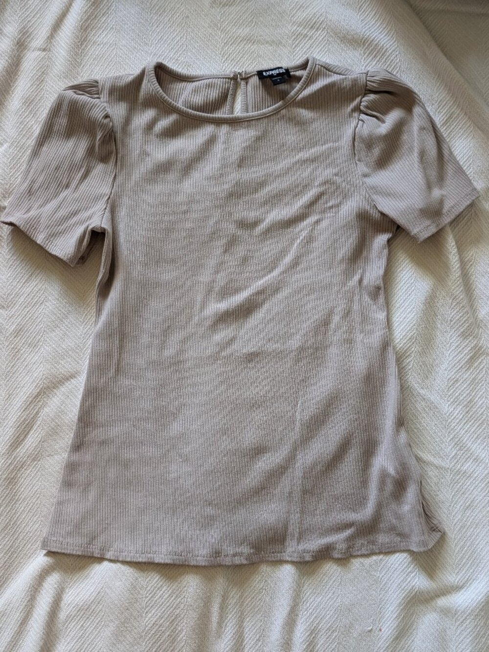 Express Top size S. - Picture 1 of 4